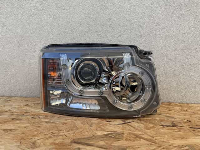 Far dreapta Land Rover Discovery 4 2009-2014 Xenon adaptiv + LED