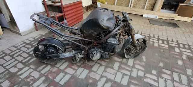 Kawasaki Z900, 2024, si Z900 2022, inmatriculata, daune de Incendiu