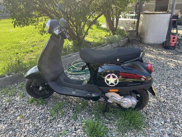 Vand sa schimb Scuter Vespa