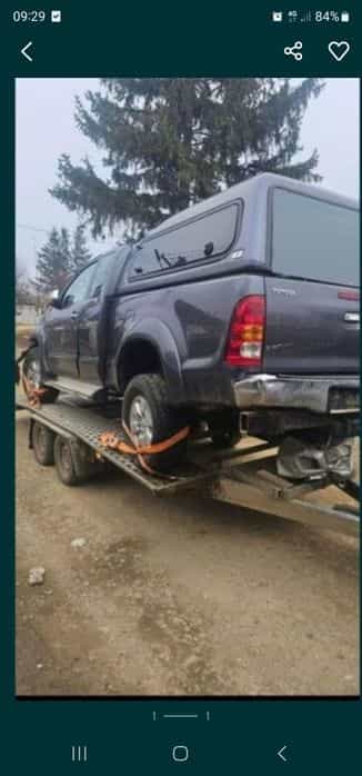 Dezmembrez Toyota hilux an 2009 motor 2.5d