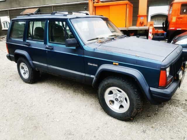Jeep Cherooke, 4.0, fără impozit.