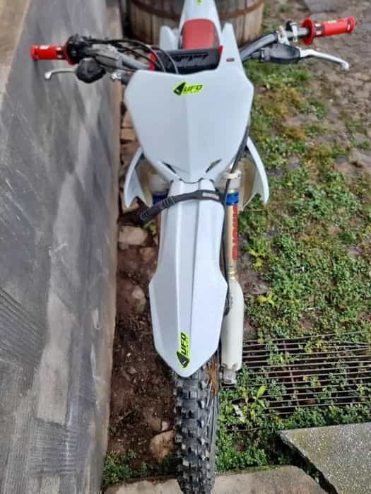 Vand sau schimb Suzuki RMZ 250