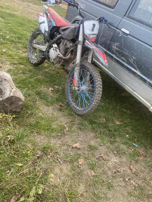 Vând cross motor 250 cadru mare