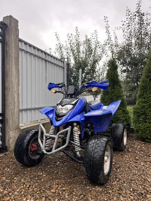 Vand atv 250 albastru