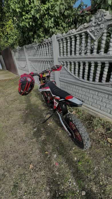 Se vinde cross 125 cc mai multe detalii in privat