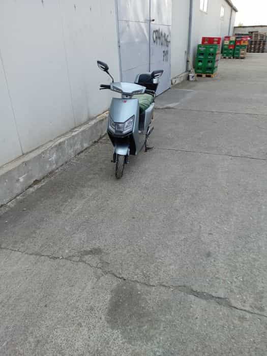 Vând scuter electric