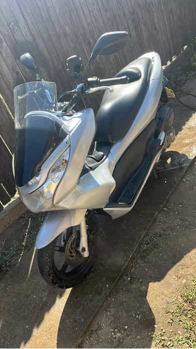 Honda pcx 124cc, an 2103