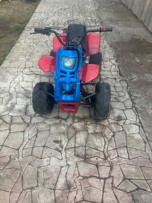 Vând atv de 107cc