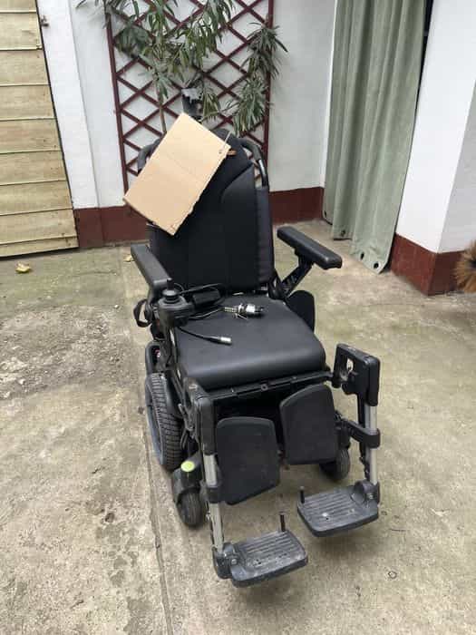 Scaun electric pentru persoane cu dizabilitati