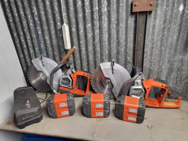 2 Drujbe electrice Husqvarna Pace K1+ 3bateri +incarcator s