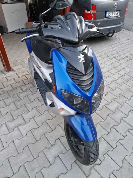 Vând Peugeot cu acte
