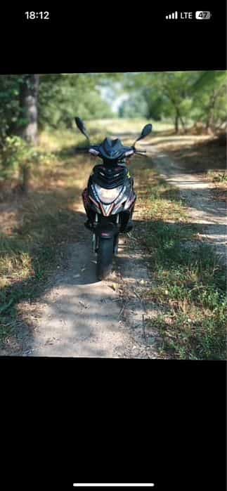 Vand sau fac schimb scuter de 49cc