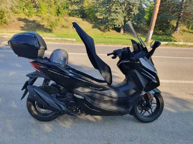 Vand Honda Forza 350