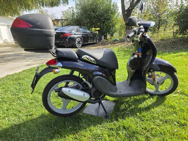 Vand scuter YAMAHA,1000 euro