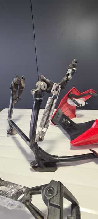 Evacuare sport completa Dominator BMW F900R cric central bugspoiler