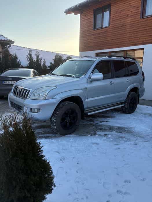 Toyota Land Cruiser J120 Autoutilitara