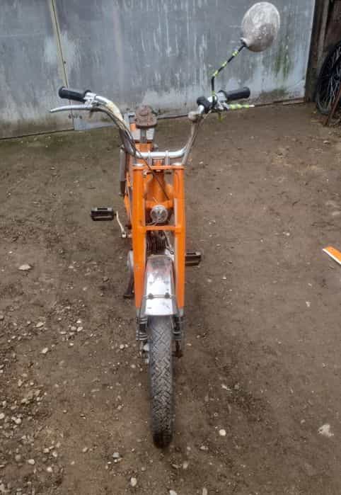 Vând moped motobecan