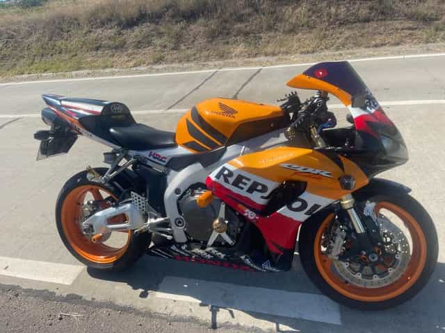 Honda cbr1000rr sc57