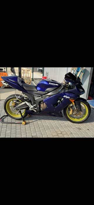 Kawasaki Zx6r(nu Honda cbr 600,Yamaha R6,suzuki gsxr 600)