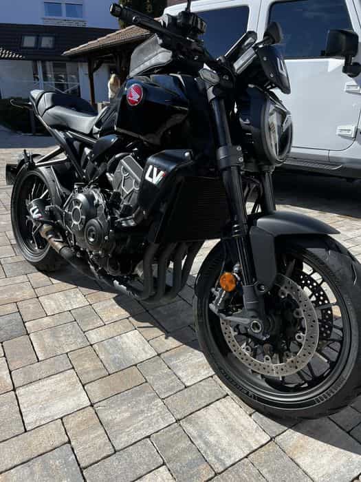 Honda CB 1000 r  black edițion