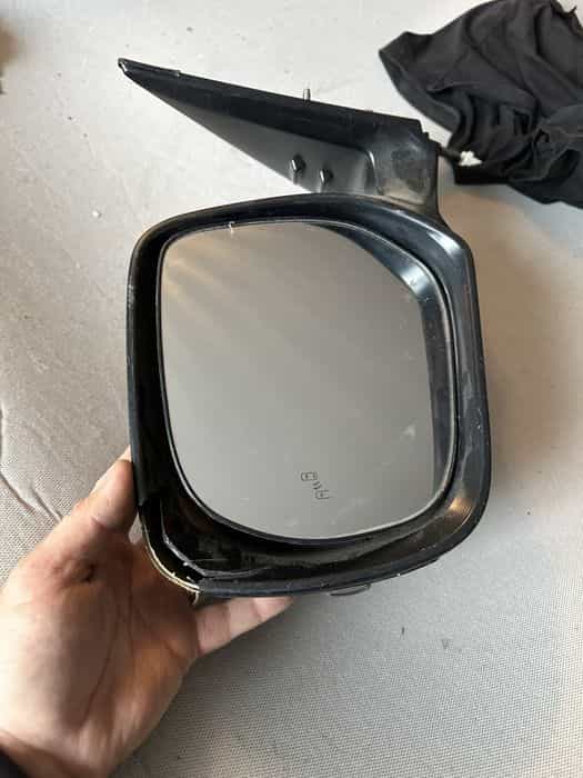 Oglindă stânga toyota land cruiser.