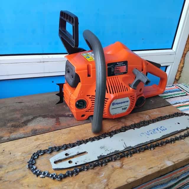 Husqvarna 142  de 2,6 cp