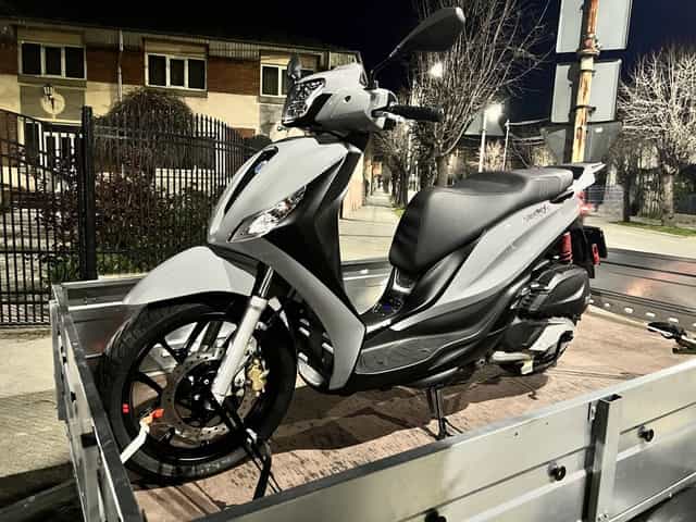 Sym Cruisym 300cc și Piaggio Medley 125cc