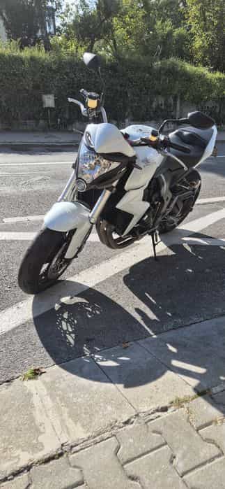 Vând HONDA CB1000R