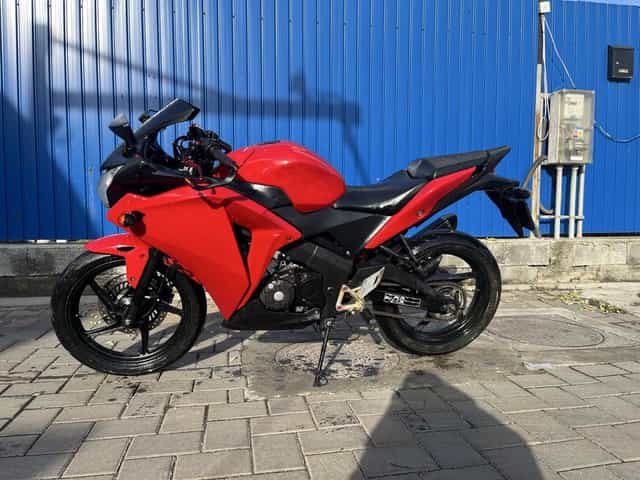 HONDA CBR125R 2013 acc si schimburi