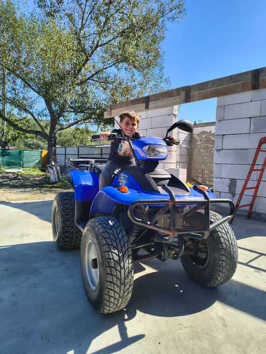 Vând sau schimb atv cu auto