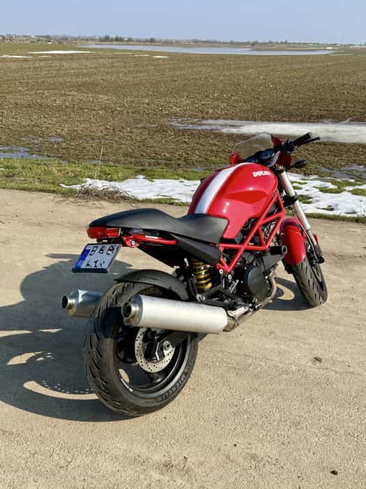 Ducati Monster 695 – 2006 – 24.000 km – înmatriculată RO