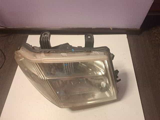 Far dreapta NISSAN Navara D40 2004-2021-Lichidare Stoc