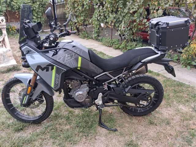 CF moto MT 450..
