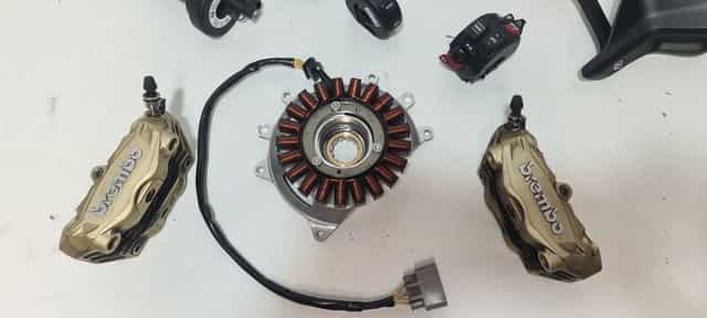 Etrieri Brembo Gold  BMW R1200GS R1250GS stator  bloc lumini mansoane