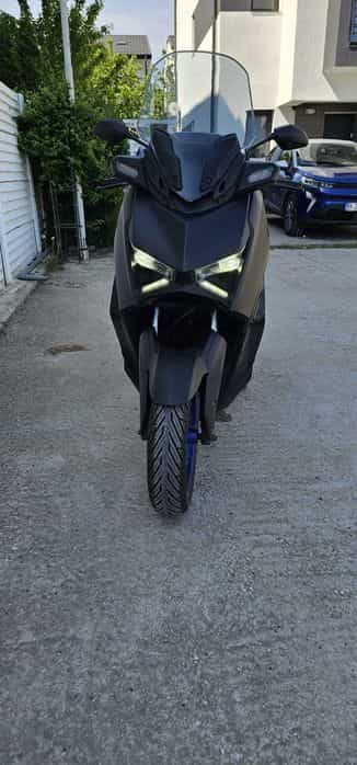 YAMAHA XMAX 300 - 2024, 6 lunigarantie, 6400 km
