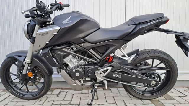 MotoFly Ploiesti vinde Honda CB125R an 2019 categ A1