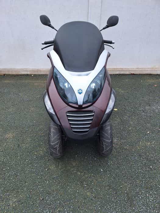 Vând scuter piaggio mp3 4timpi fara acte