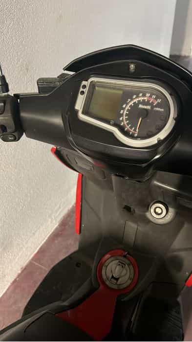 Scuter benelii in stare buna