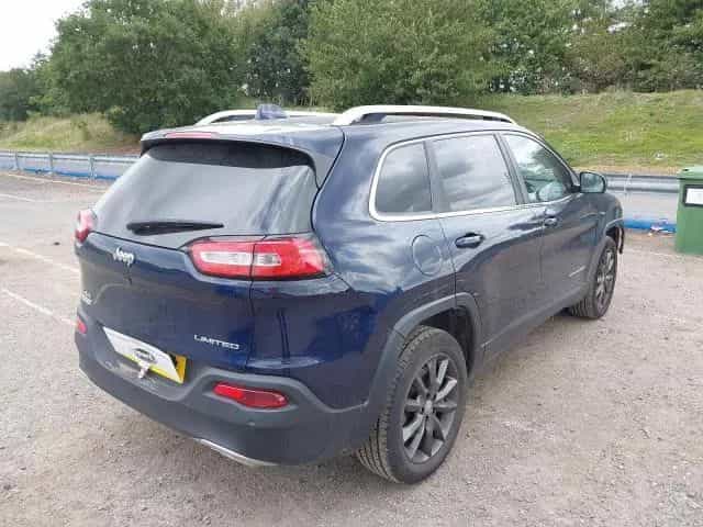 Dezmembrez Jeep Cherokee