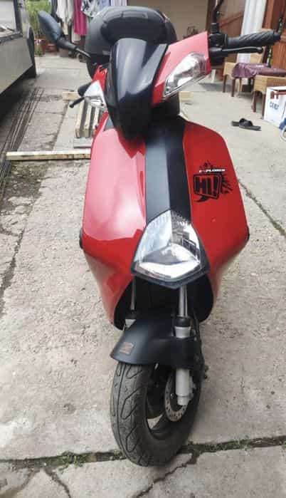 Vand scuter de 49 cc,an 2010