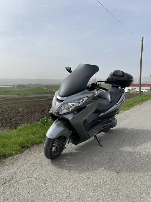 Suzuki Burgman 400