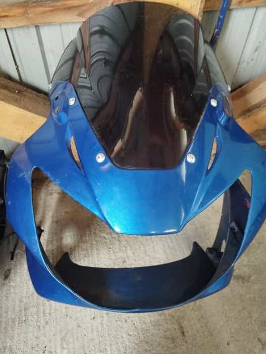 Vând piese Honda CBR929rr