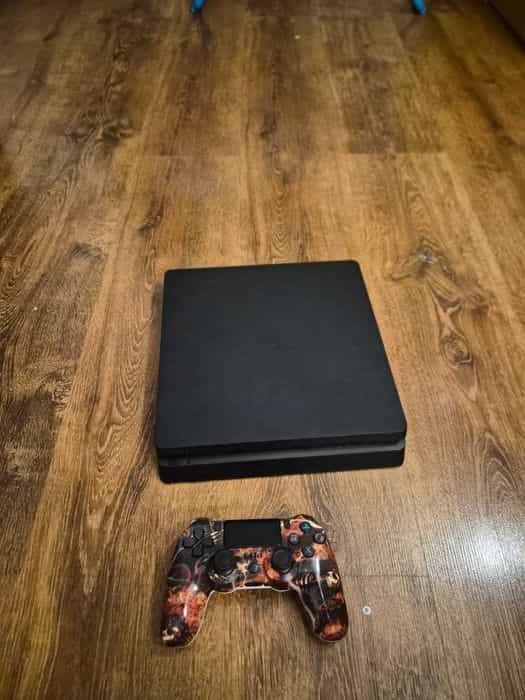 Consola jocuri Playstation slim PS 4 500 gb