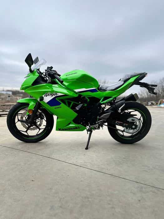 Kawasaki Ninja 125 GN1 2026