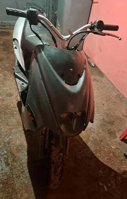 Vând scuter 80 cc 4t in stare bună .am si ceva