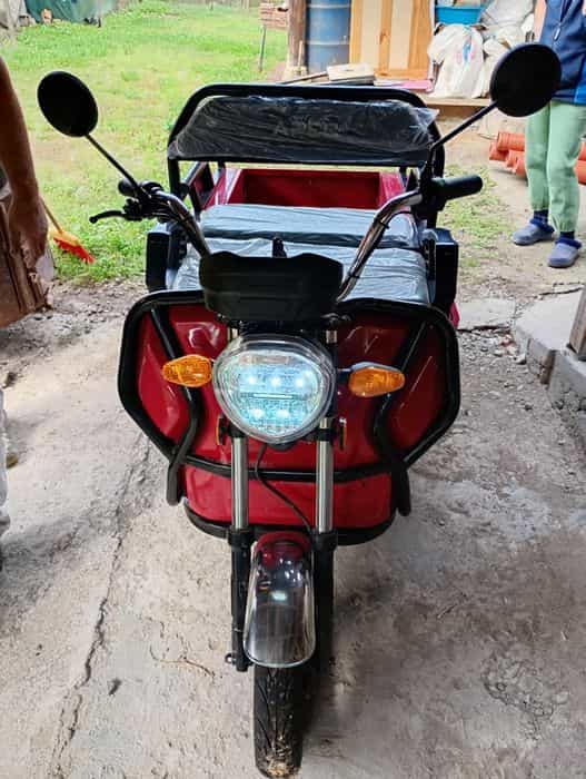 Tricicleta electrica volta apt4 rosu