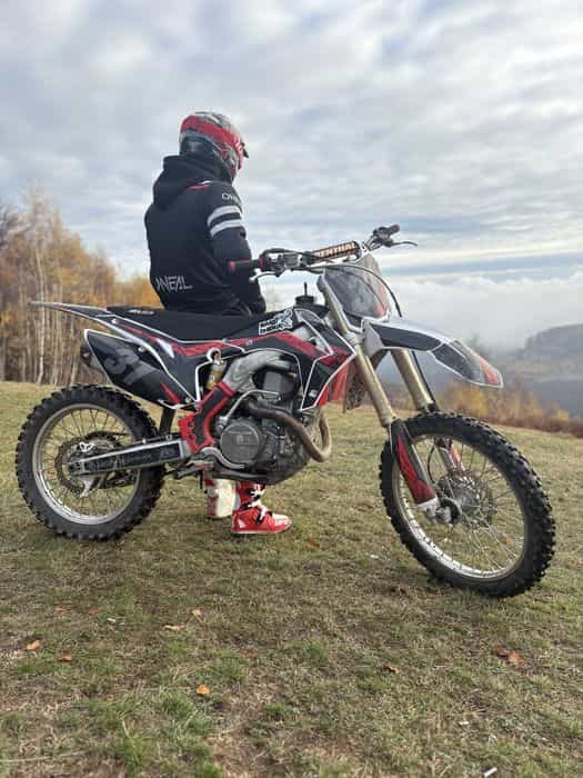 Vând Honda CRF450R