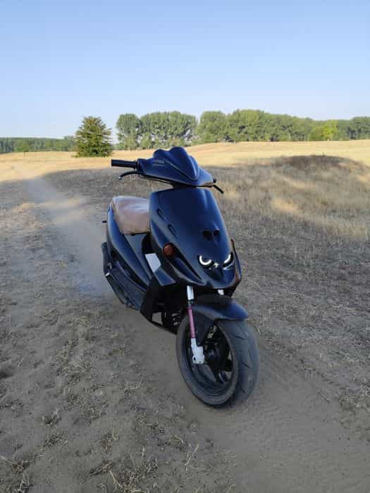 Vând/schimb Malaguti f12 phanthom cu 125cc 4t