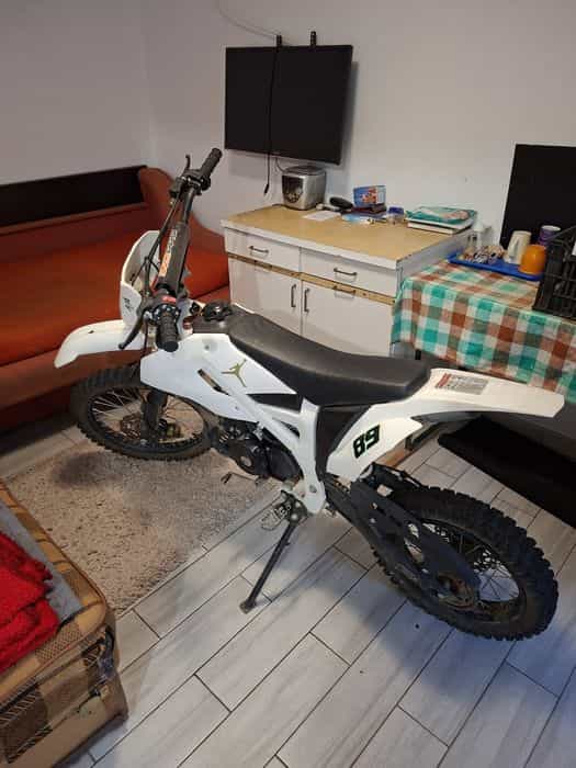 Vând motor 125cc,4000 lei negociabil