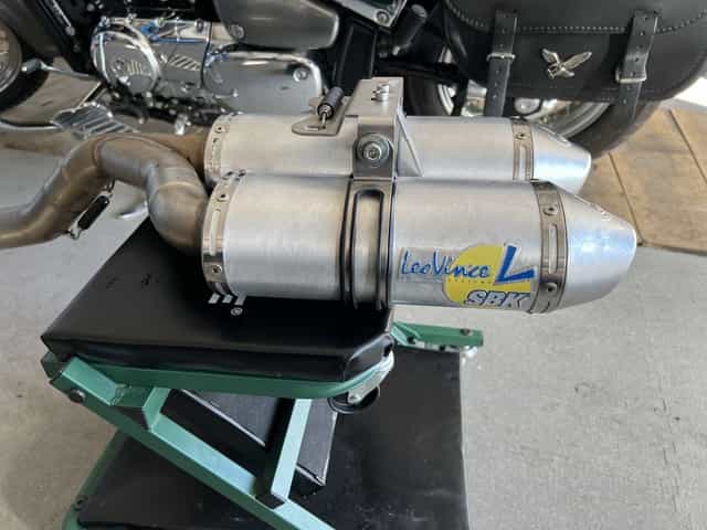 Toba LeoVince Yamaha fz6